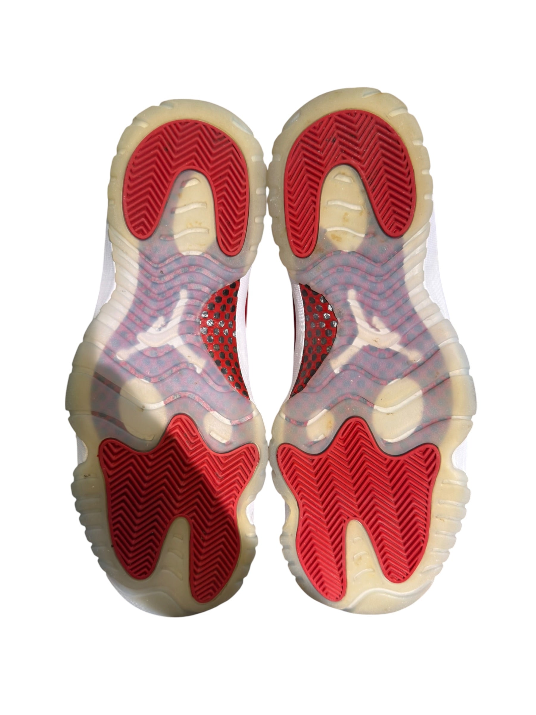 Jordan 11 Retro Cherry (2022)