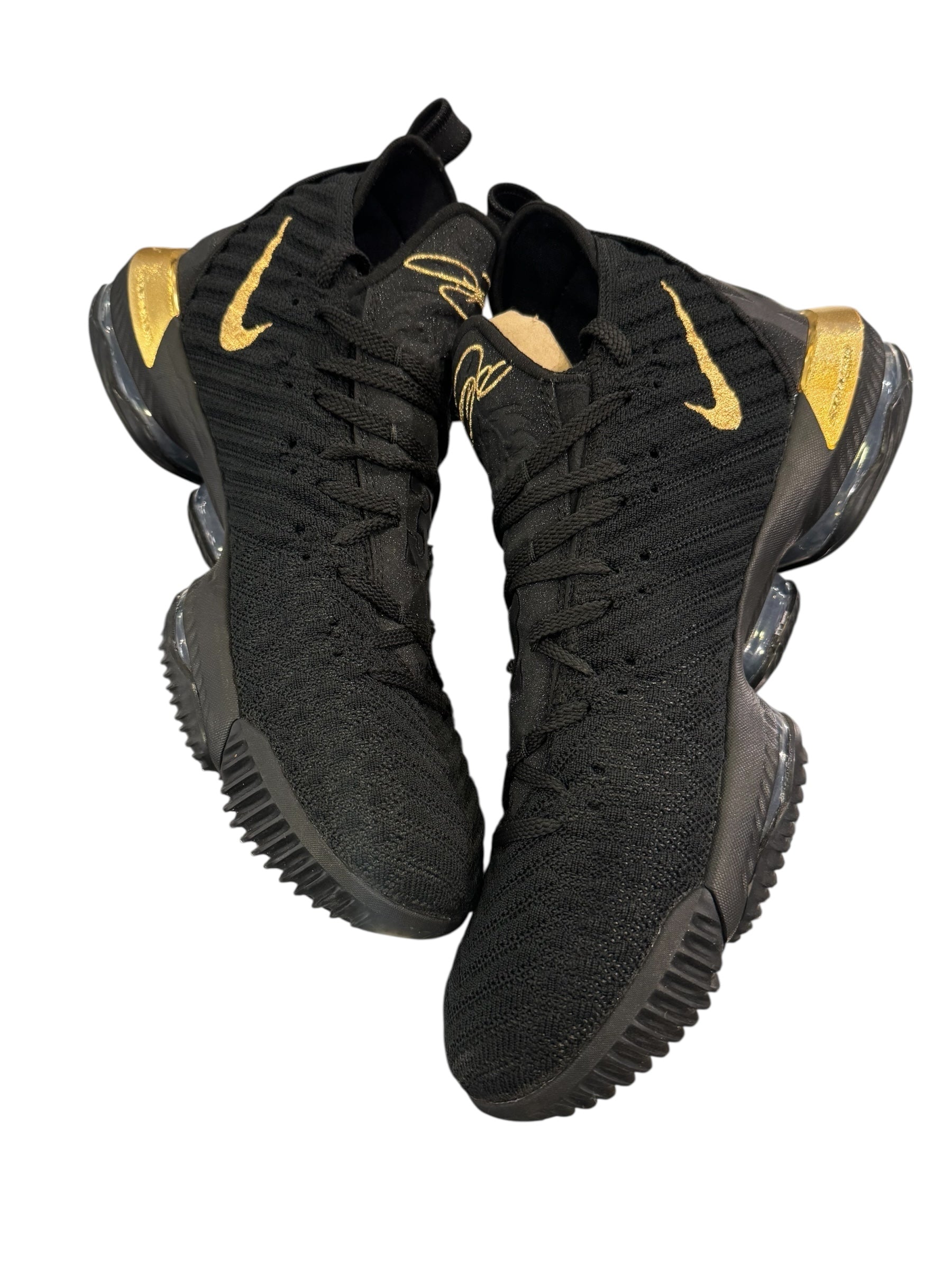 Nike LeBron 16 I’m King