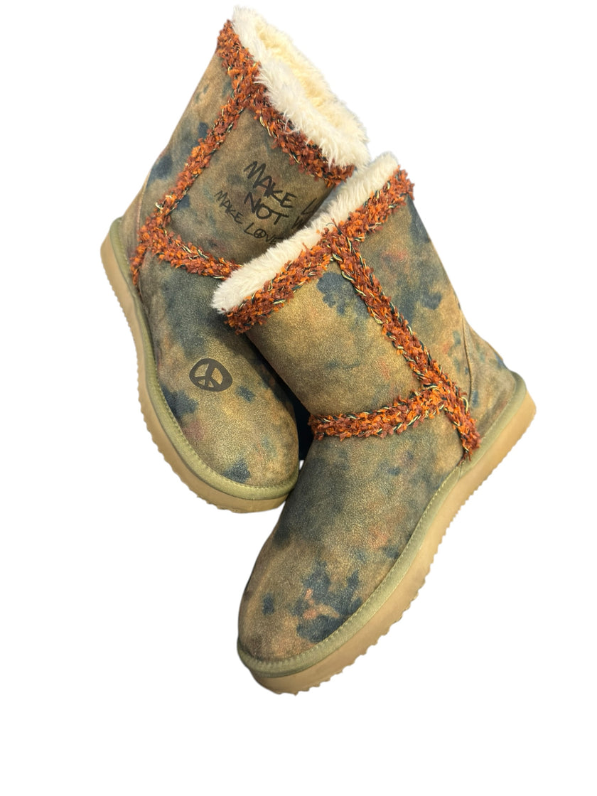 HMDD Graffiti Boots