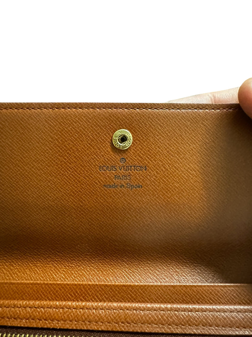 Louis Vuitton Monogram Canvas Passport Trifold Organizer