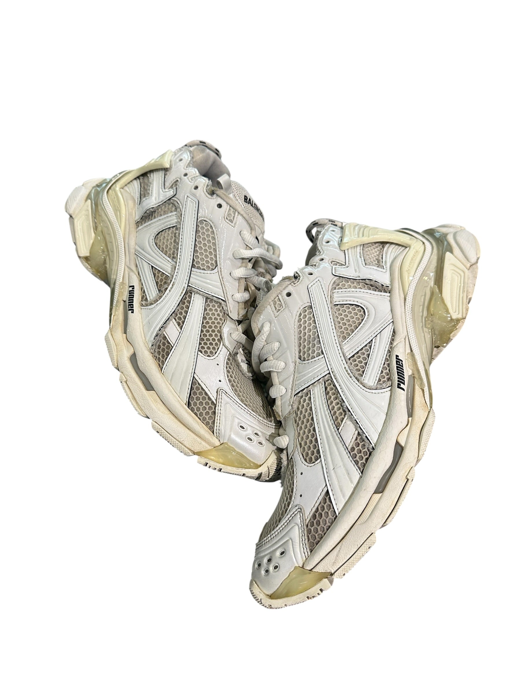 Balenciaga Runner Beige