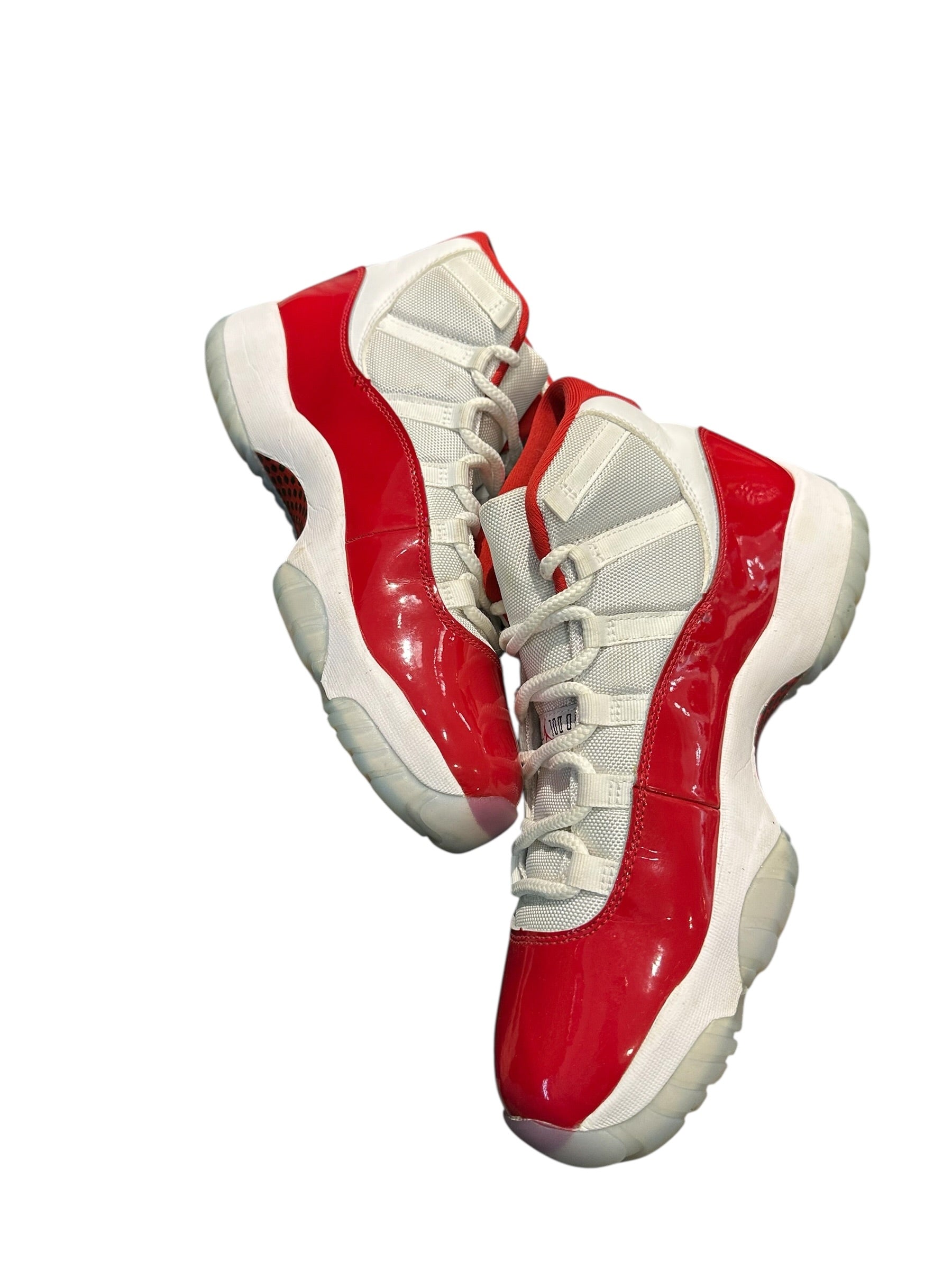 Jordan 11 Retro Cherry (2022)