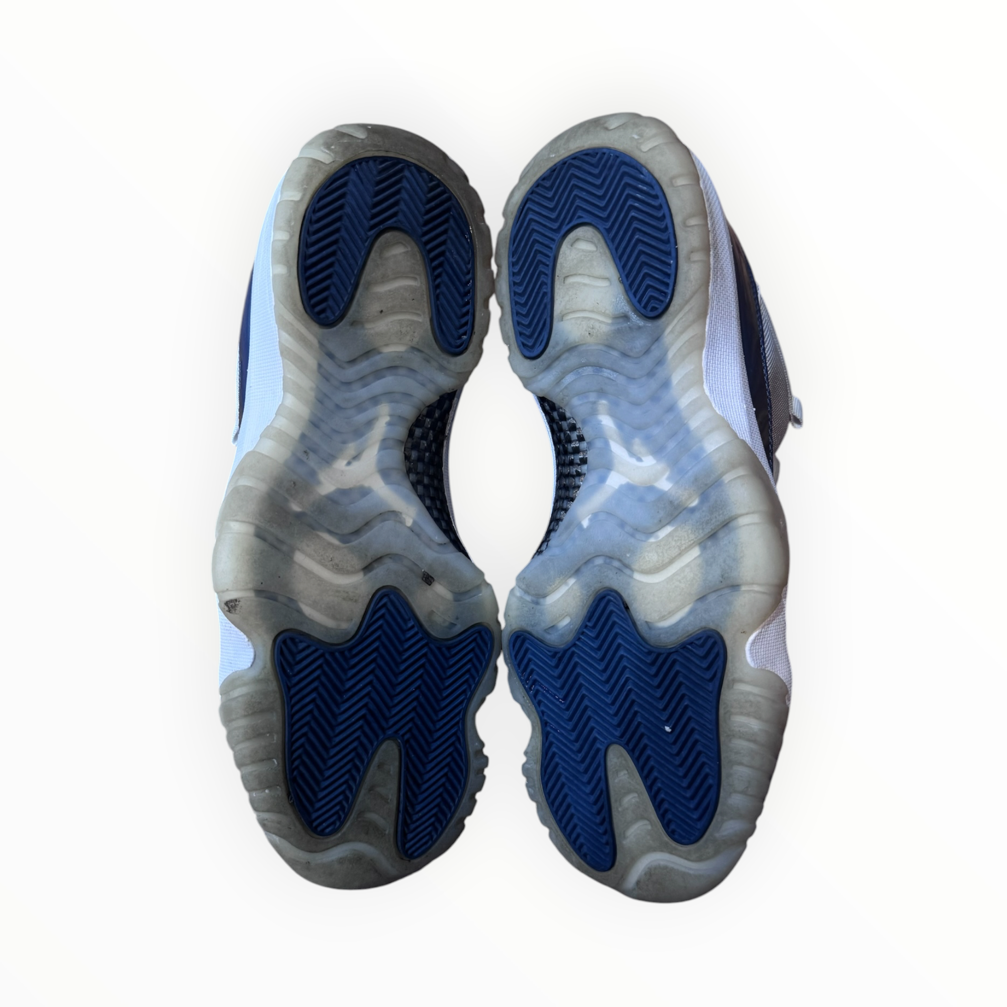 Jordan 11 Retro Low Diffused Blue