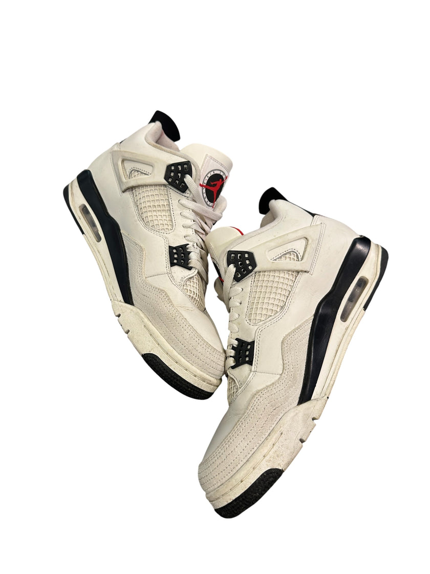 Jordan 4 Retro Flight Club