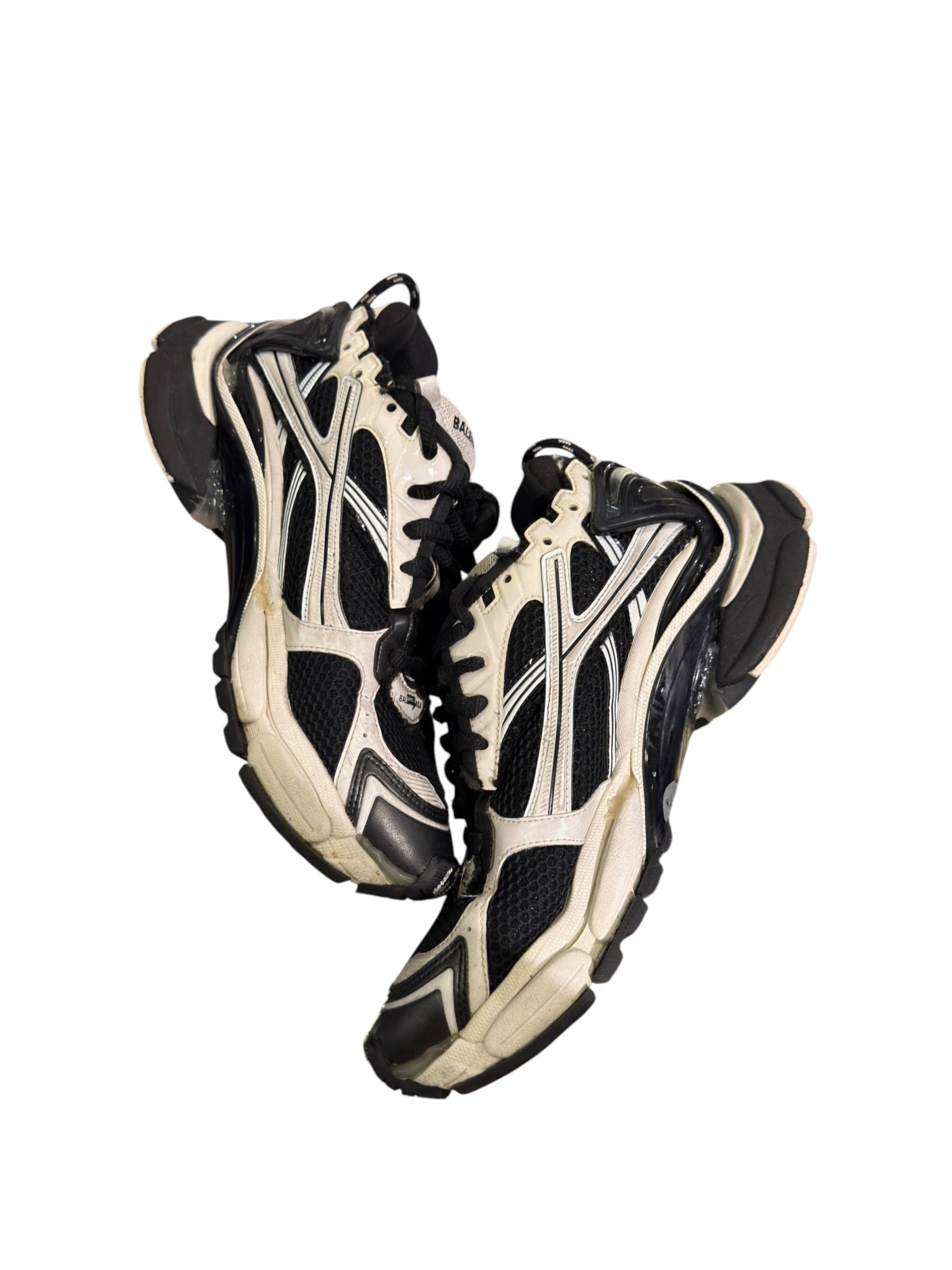 Balenciaga Runner Sneaker Black/White