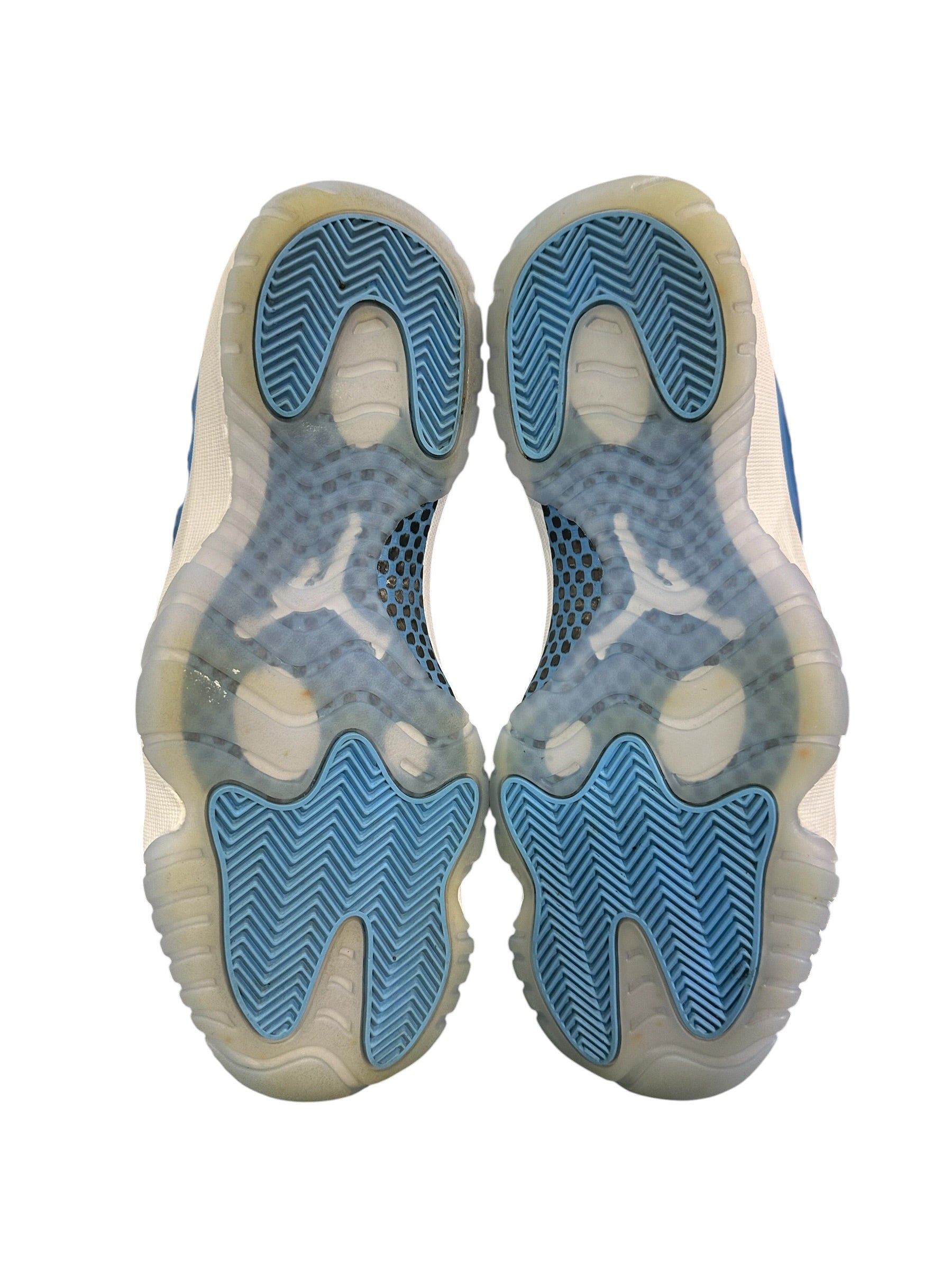 Jordan 11 Retro Low University Blue (2026)
