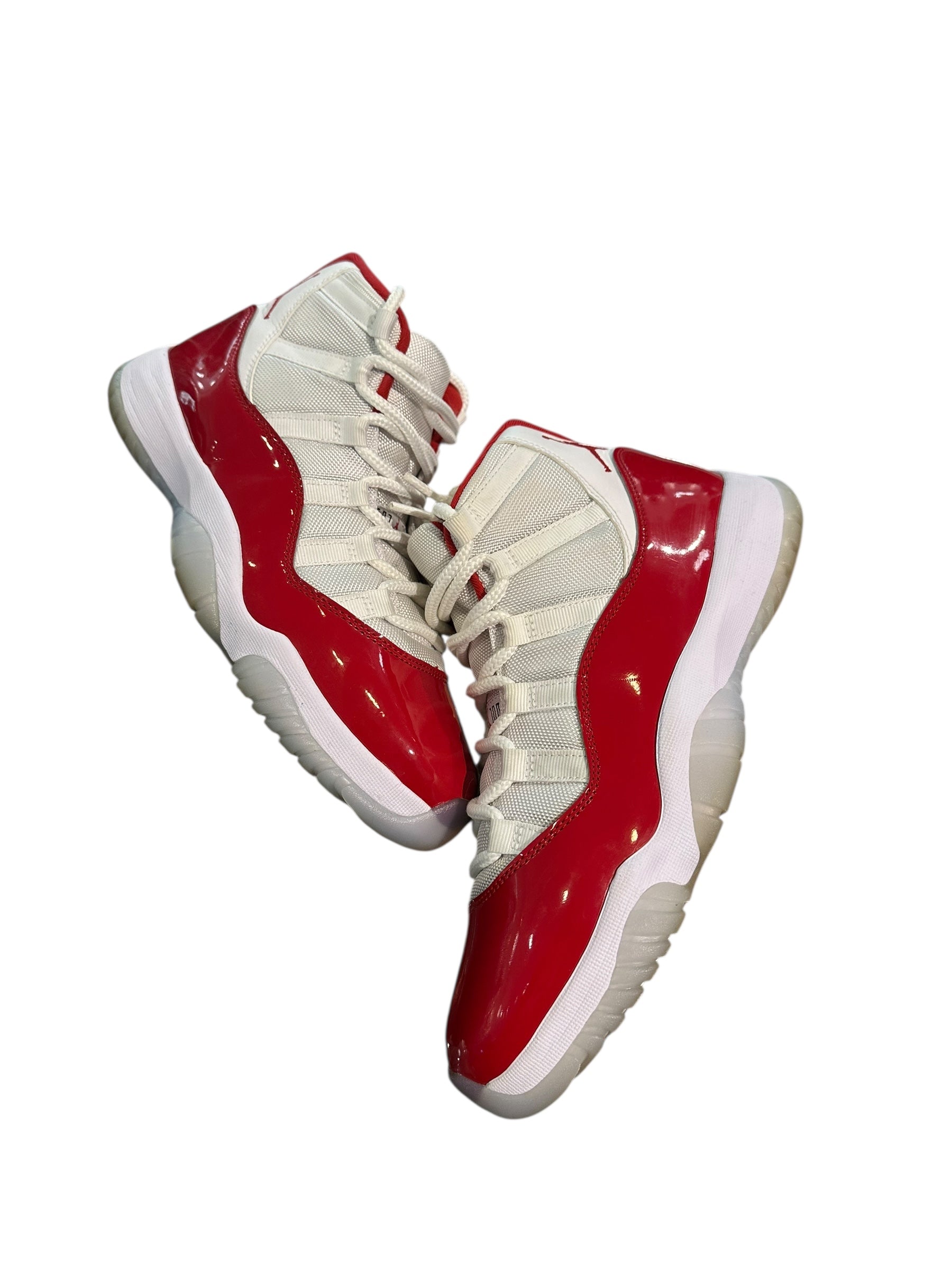 Jordan 11 Retro Cherry (2022)