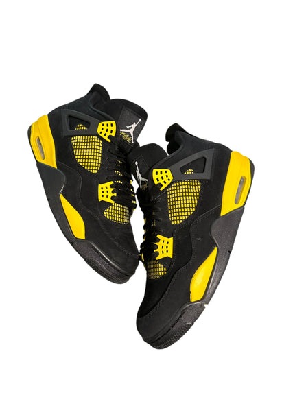 Jordan 4 Retro Thunder (2023)