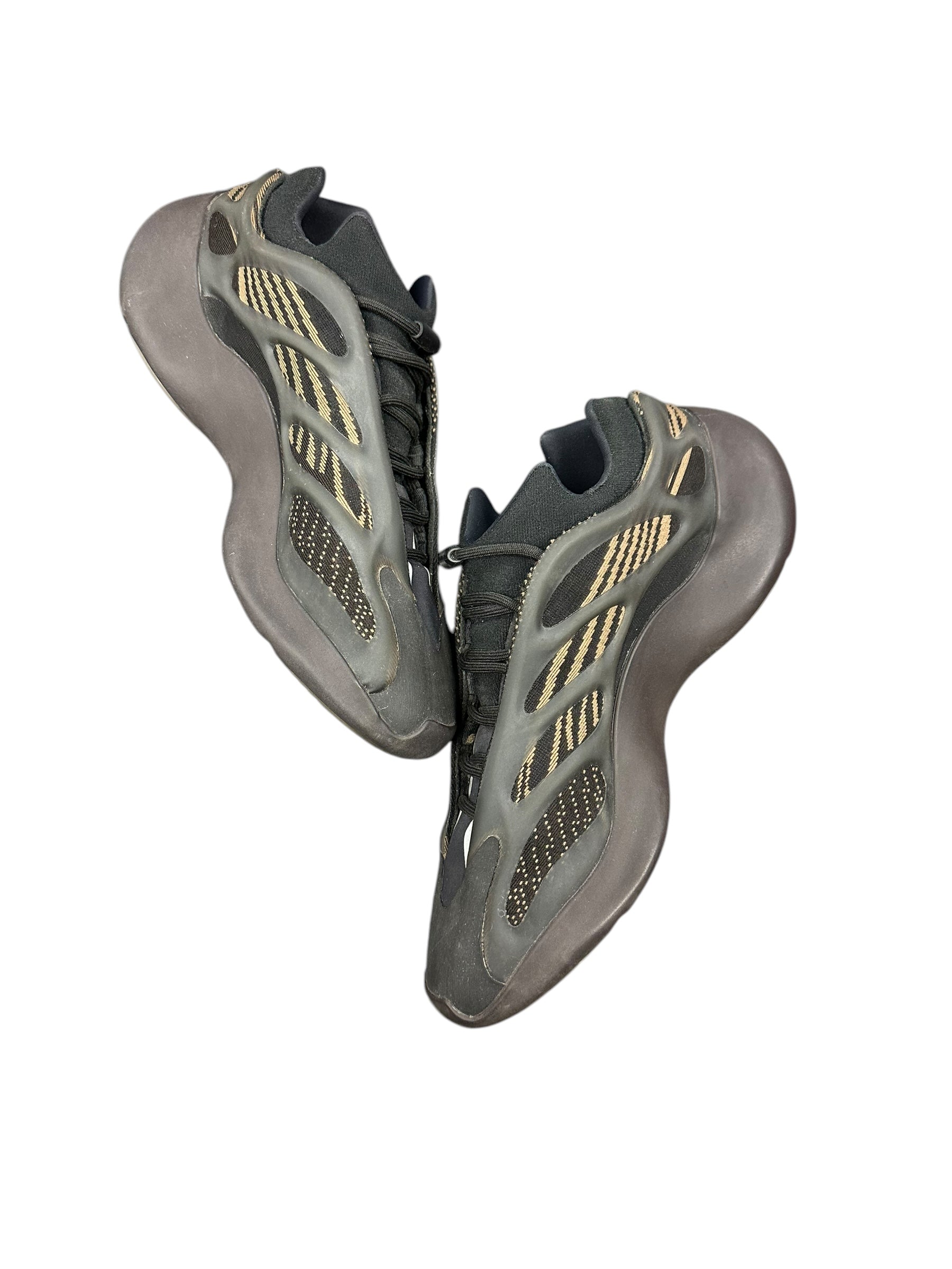 Adidas Yeezy 700 V3 Clay Brown