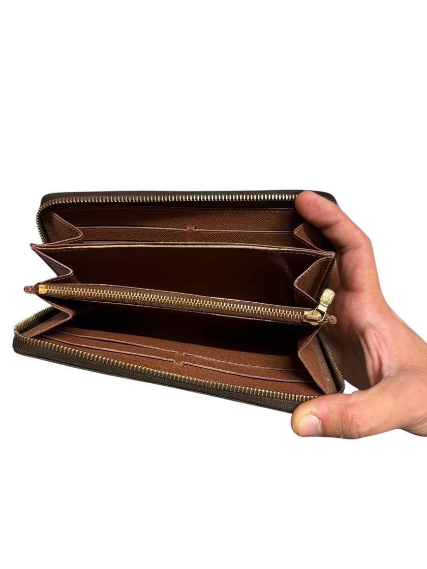 Louis Vuitton LV Monogram Zippy Wallet
