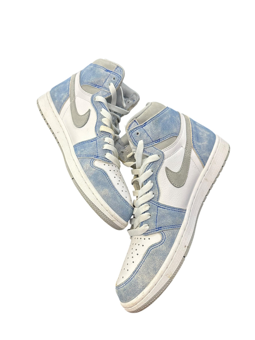 Jordan 1 Retro High Hyper Royal Smoke Grey
