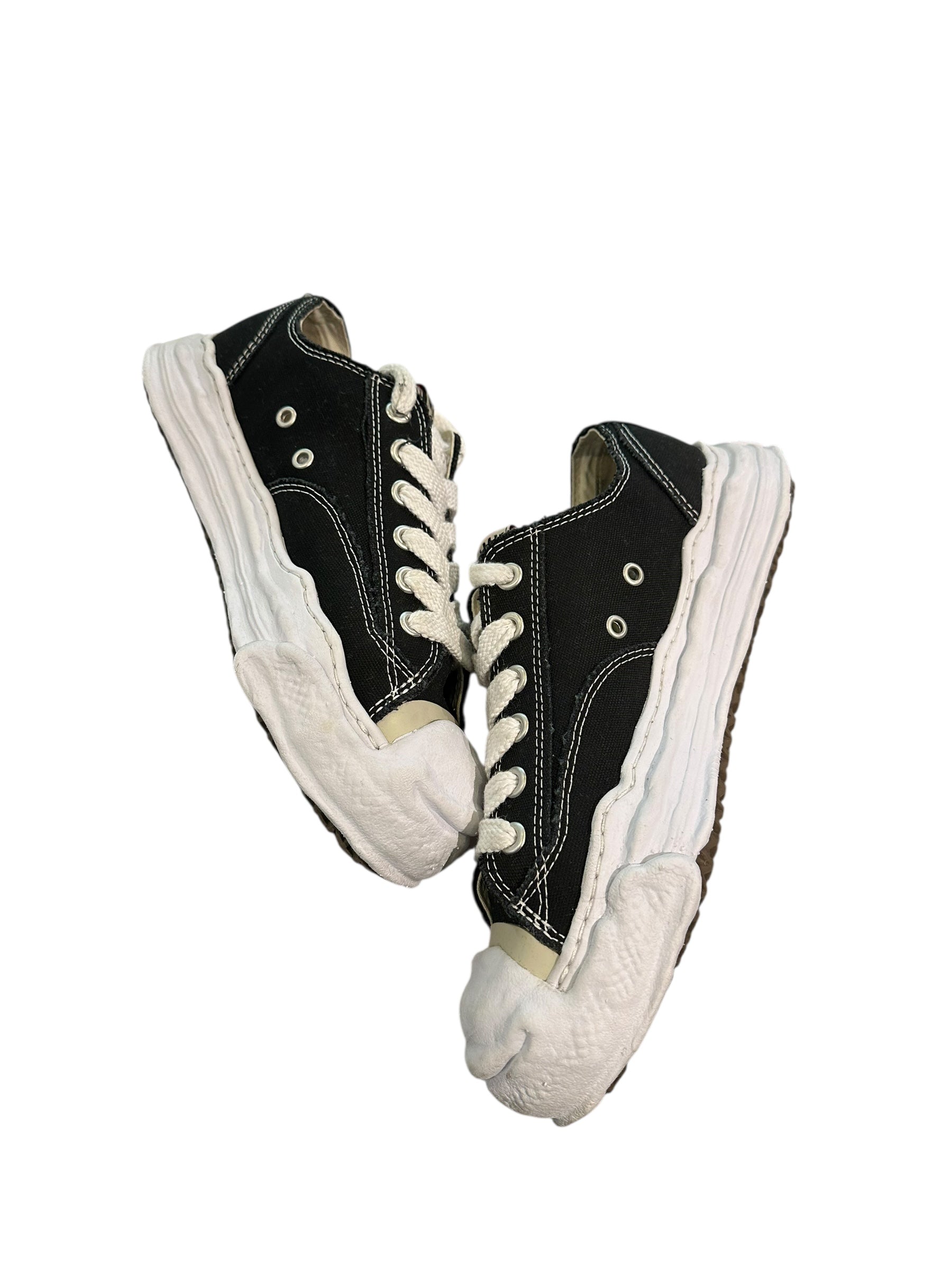 Maison Mihara Yashuiro Hank OG Sole Canvas Low Black