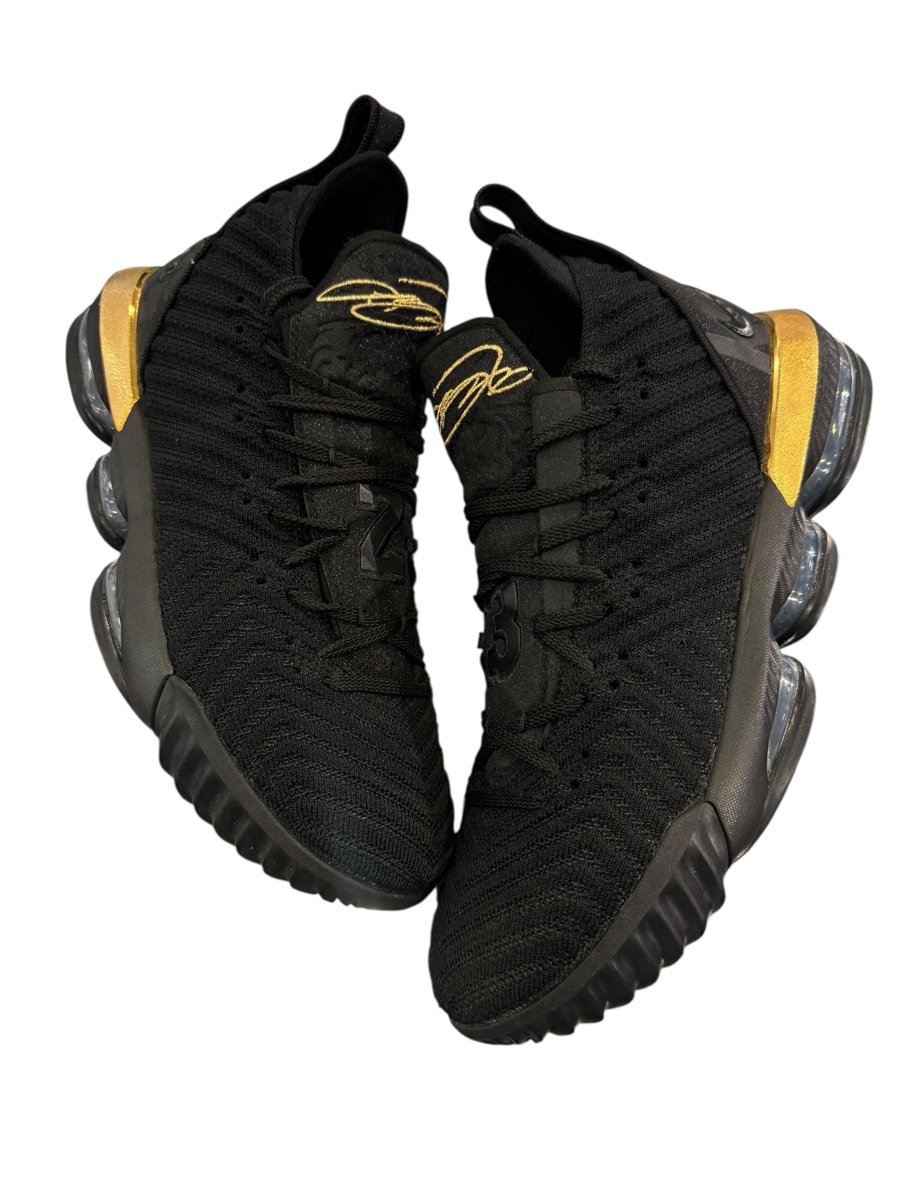 Nike LeBron 16 I’m King