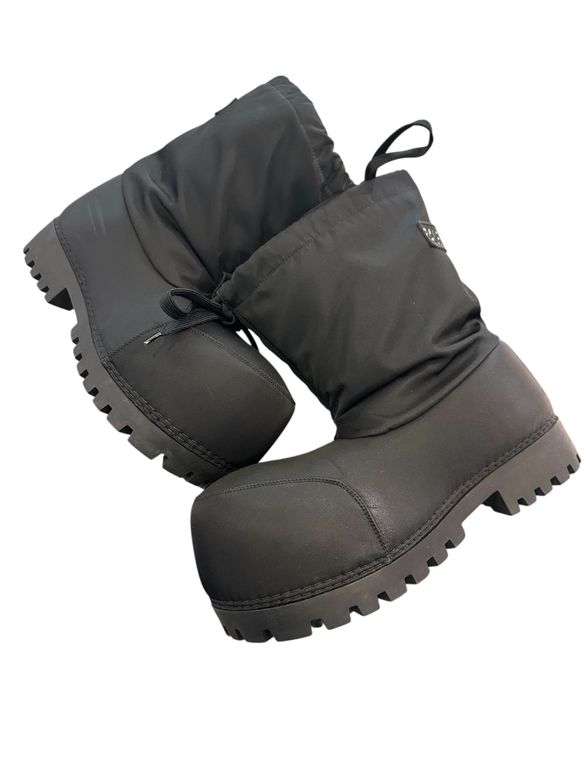 Balenciaga Alaska Ski Boot Nylon Black