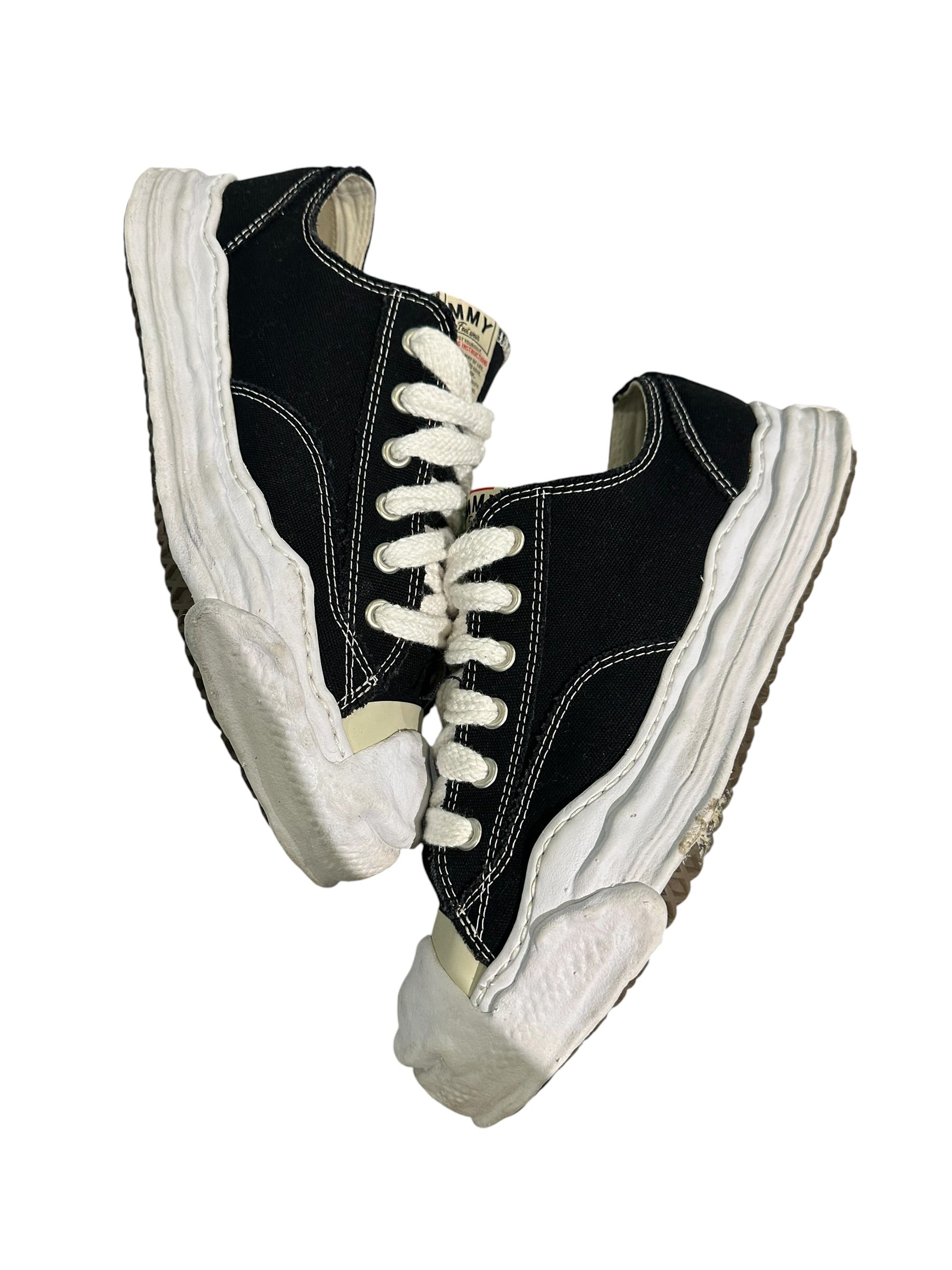 Maison Mihara Yashuiro Hank OG Sole Canvas Low Black