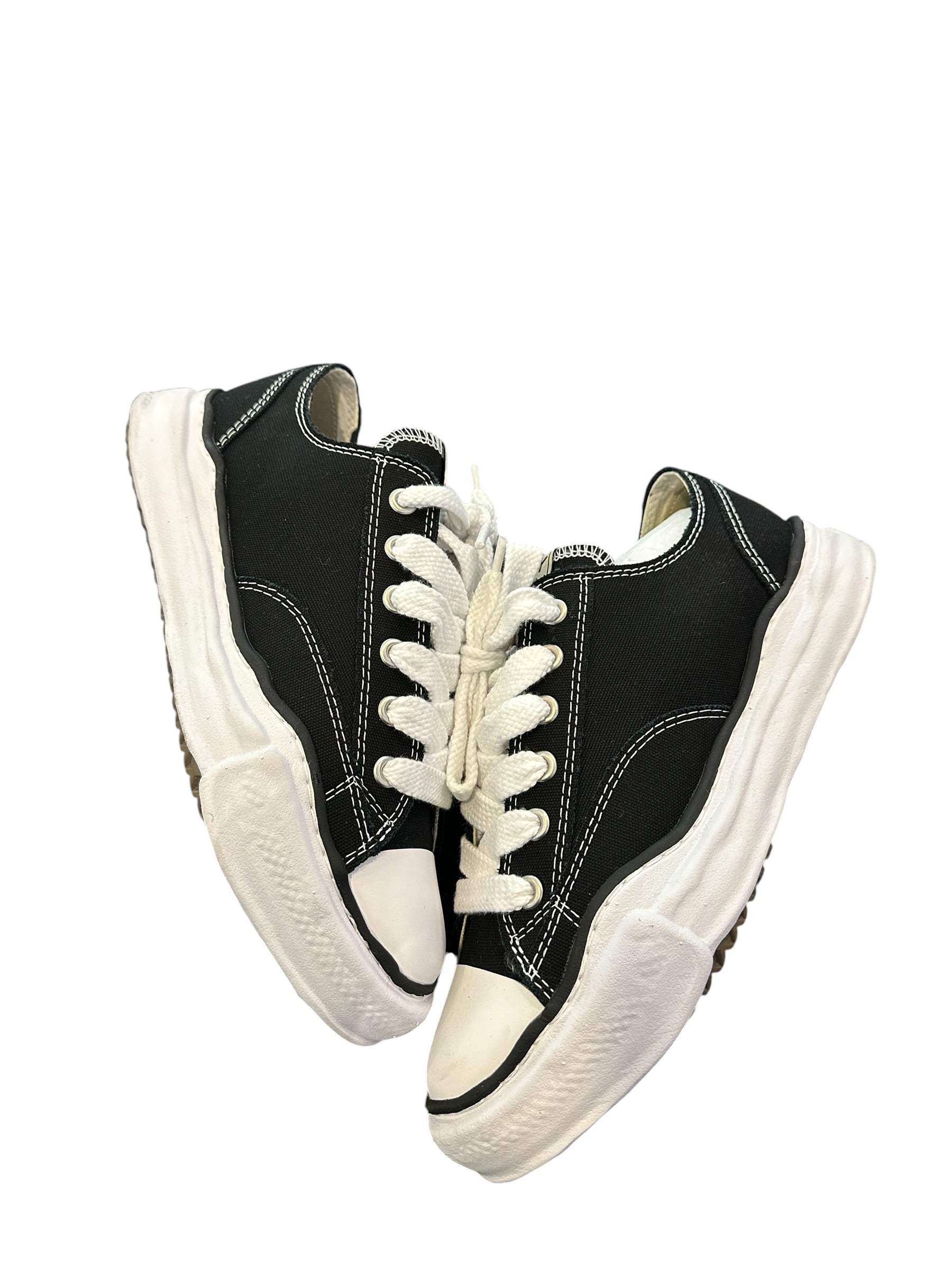 Maison Mihara Peterson Low Black/White