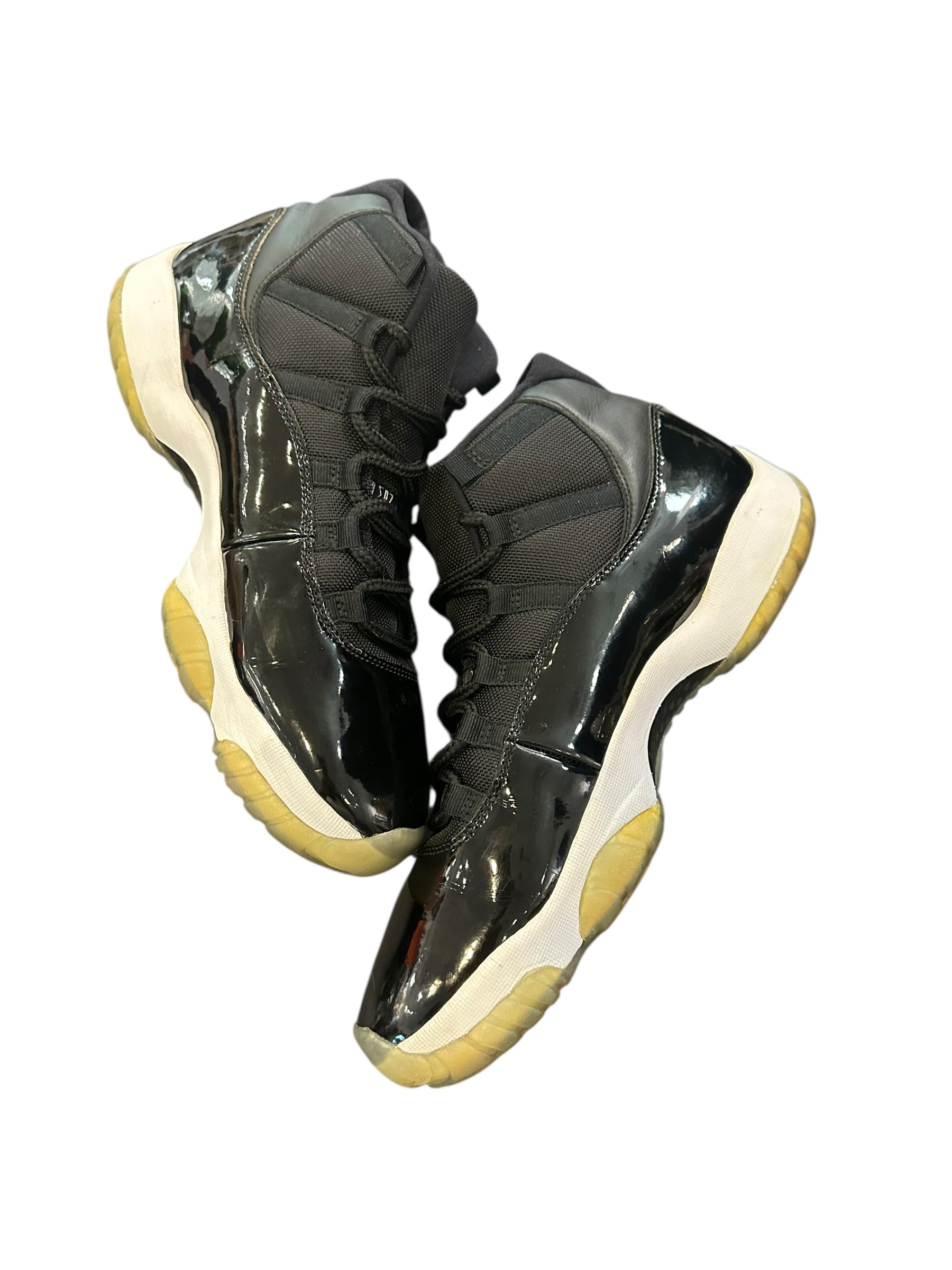 Jordan 11 Retro Space Jam (2016)