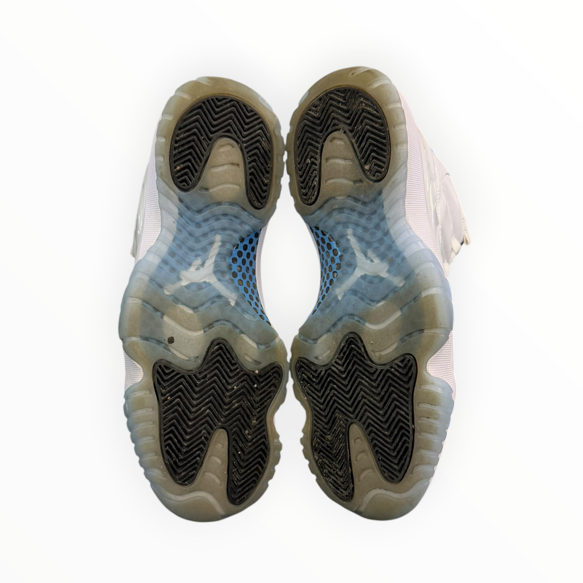 Jordan 11 Retro Legend Blue (2024)