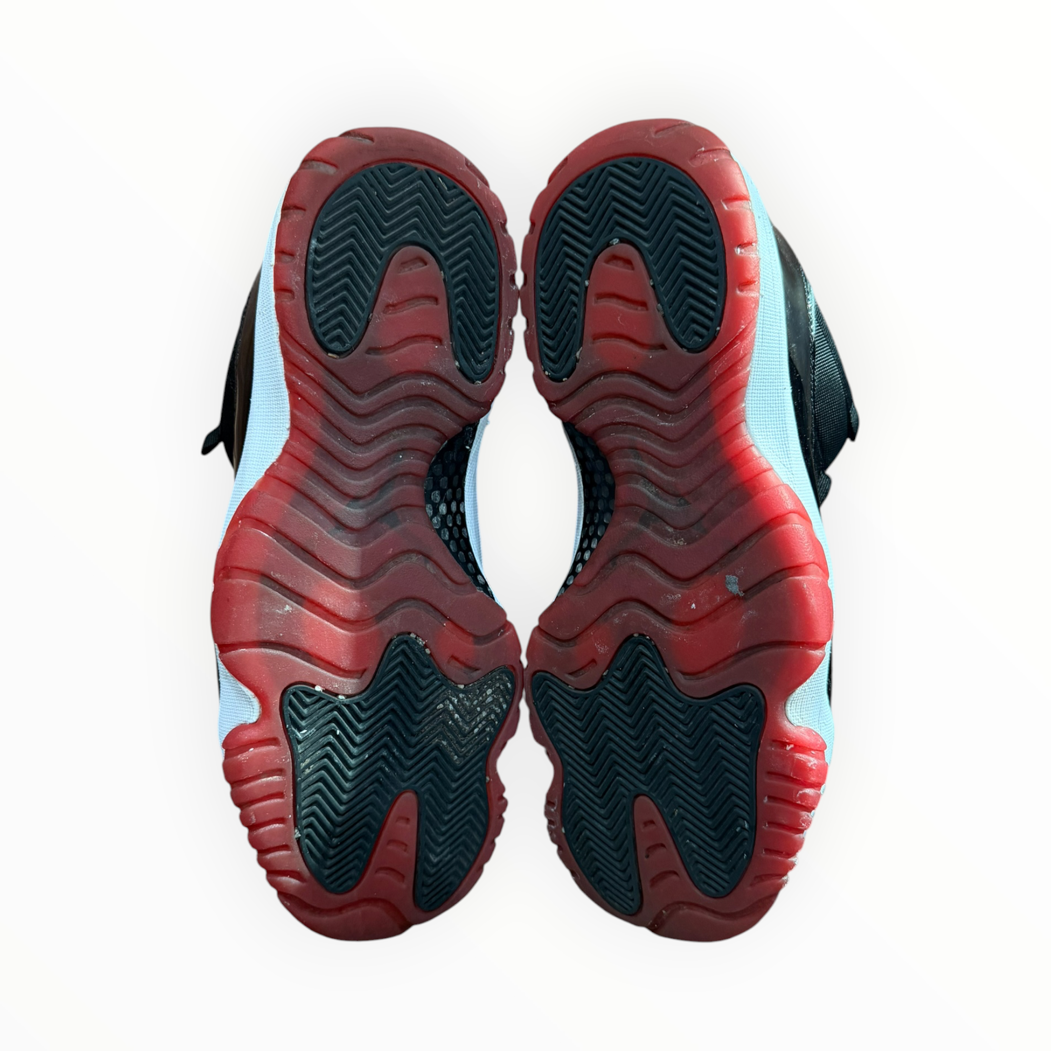 Jordan 11 Retro Low Bred (2025)