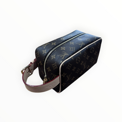 Louis Vuitton Locker Dopp Kit