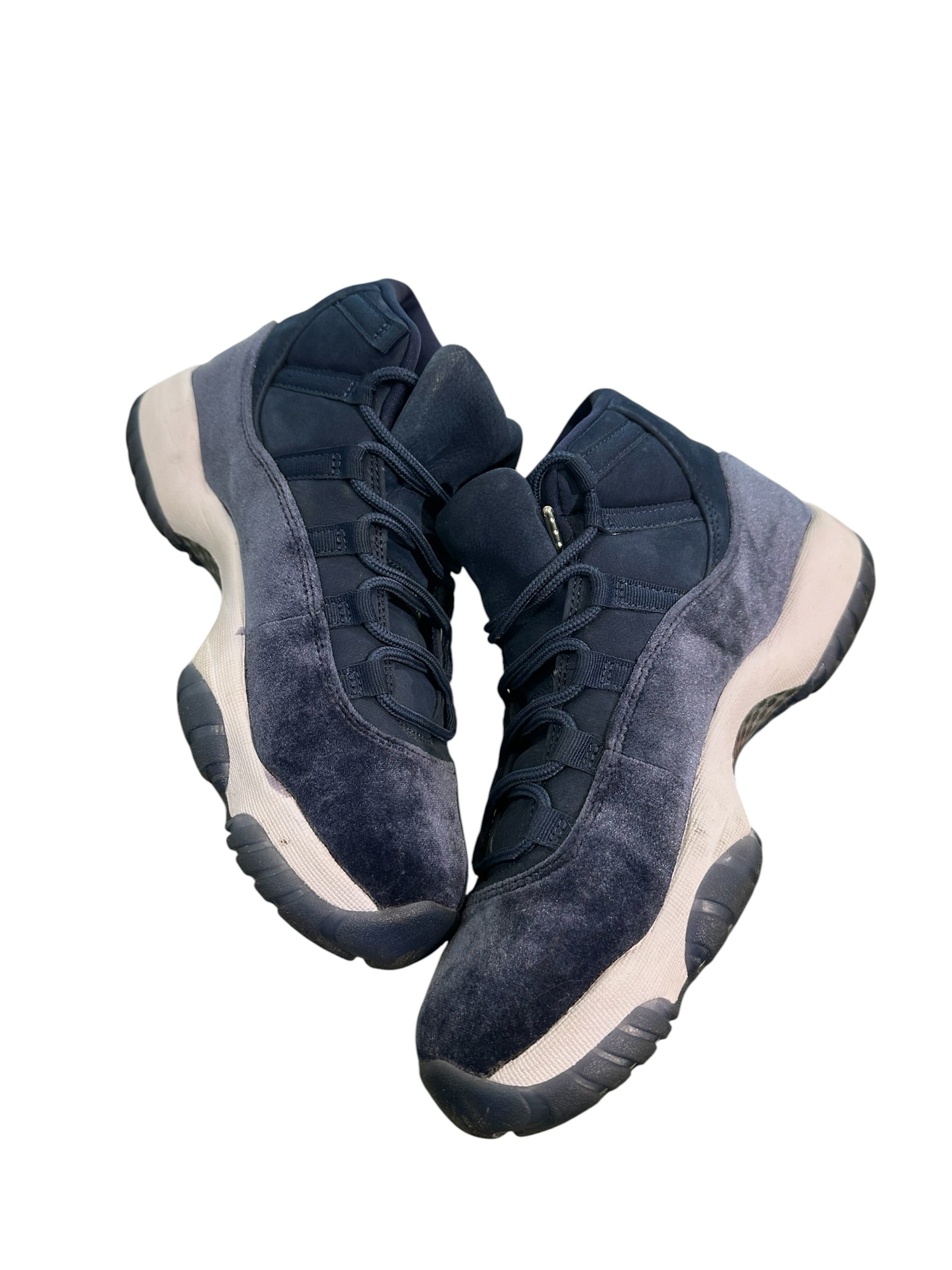 Jordan 11 Retro Midnight Navy (Women’s)