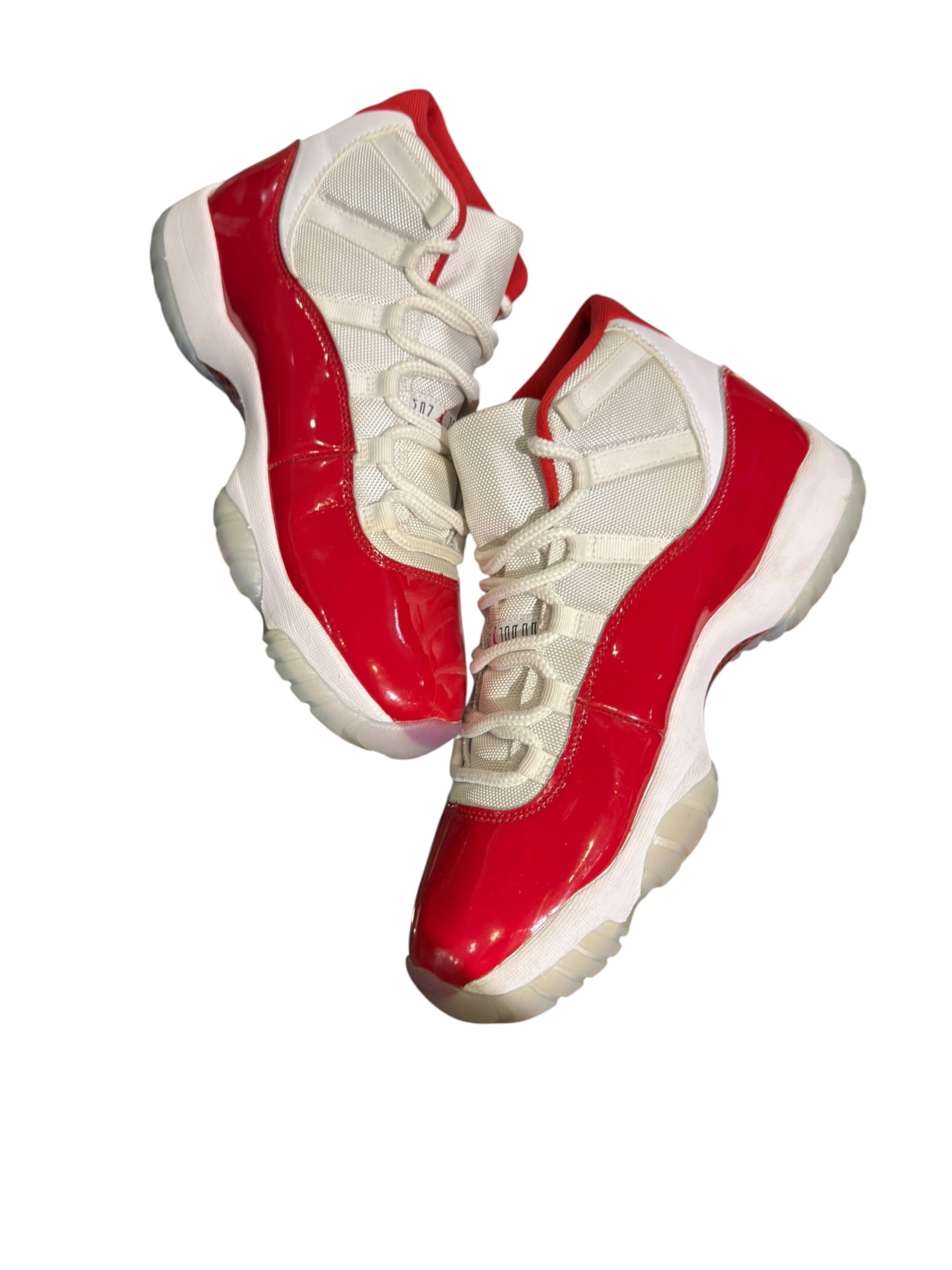 Jordan 11 Retro Cherry (2022)