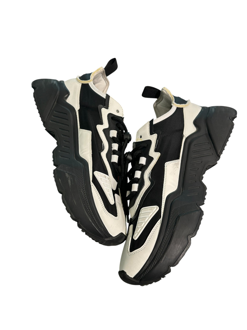 Dolce & Gabbana Classic Logo Trainer